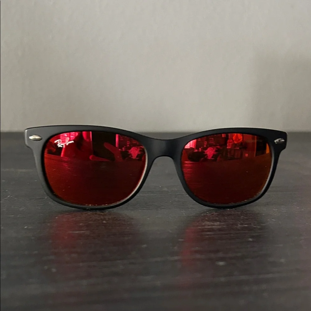 Ray-Ban Wayfarer Matte Black Kids Sunglasses with Reflective Pink Lenses